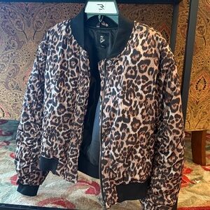 Art Class Leopard Bomber Puffer Jacket size XL. Great condition.
